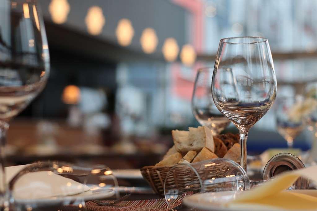 Stay2Munich Hotel & Serviced Apartments Brunnthal Restaurant photo