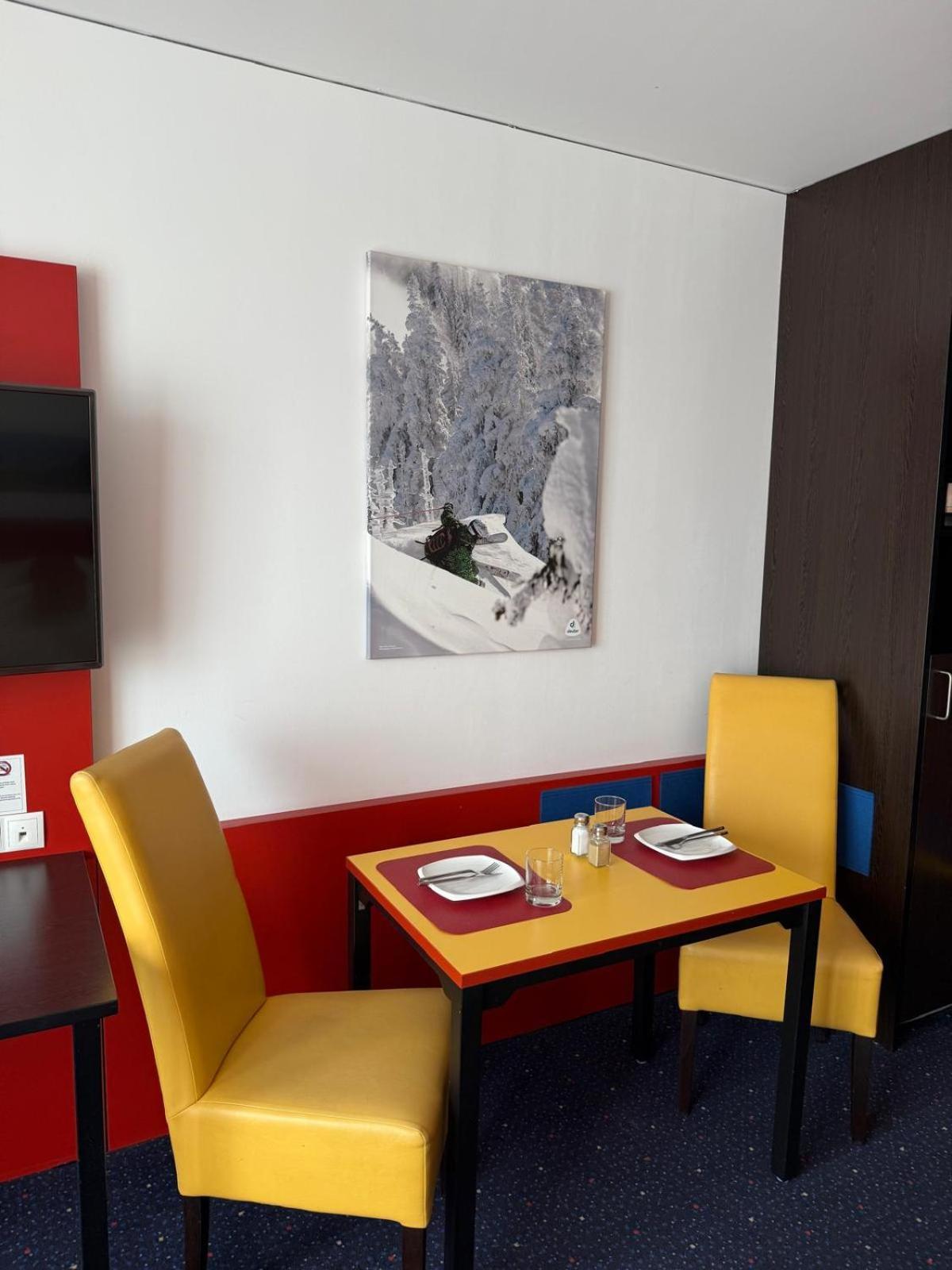 Stay2Munich Hotel & Serviced Apartments Brunnthal Extérieur photo